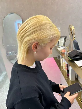 カラー 吉松 ここみのヘアスタイル