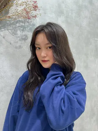 ロング カラー colore所属・デザインカラー/ ジュンナのヘアスタイル