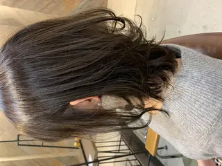 ミディアム カラー パーマ ヘアアレンジ メンズ キッズ ネイル マツエク・マツパ 中津No.1髪質改善 店長✨透ける暗髪のヘアスタイル