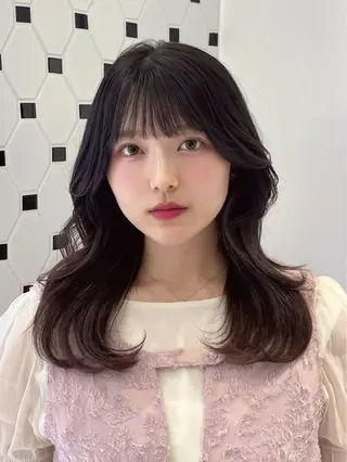 セミロング コテ巻き風パーマ 銀座RINOSEのヘアスタイル