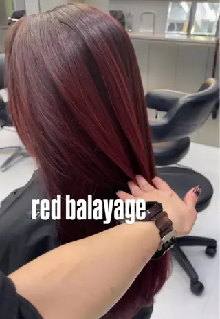 ロング 🫧バレイヤージュ/ ハイトーン/ミズキのヘアスタイル