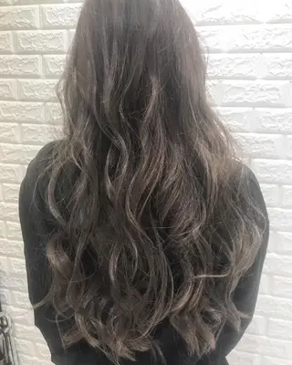 ロング カラー ナガイ ユウキのヘアスタイル