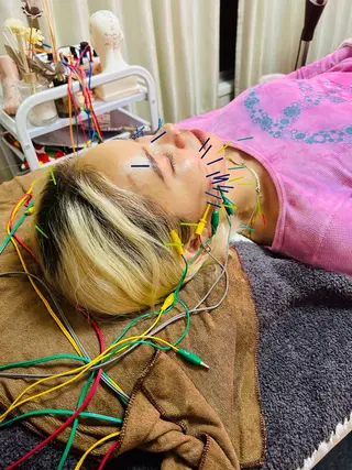 美容鍼灸サロン mahoroba院長のエステ・リラクイメージ