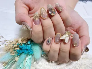 ショート カラー ネイル Lea NAILsalon所属・Le’a NailSalonのネイルデザイン