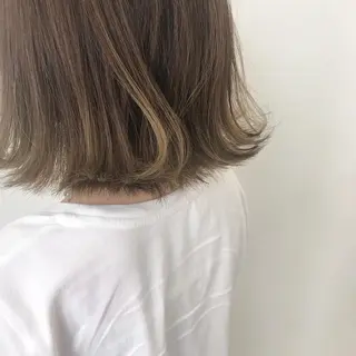 セミロング カラー オリーブ/アッシュ やわらか透明感カラーのヘアスタイル