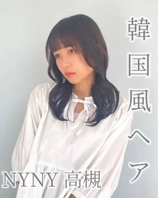 ミディアム 顔周りレイヤーカット 透明感カラー達冨のヘアスタイル