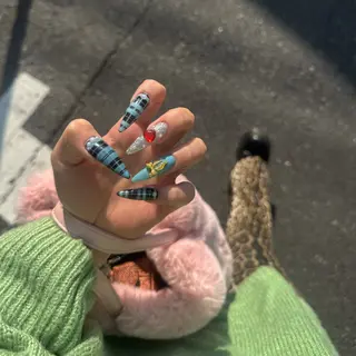 ネイル M.jewelry himeka🍒のネイルデザイン