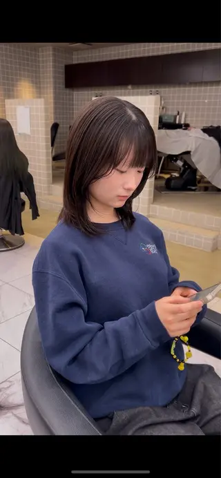 セミロング カラー パーマ ヘアアレンジ メンズ キッズ 🦋韓国レイヤー｜ 透明感グレージュ🦋のヘアスタイル