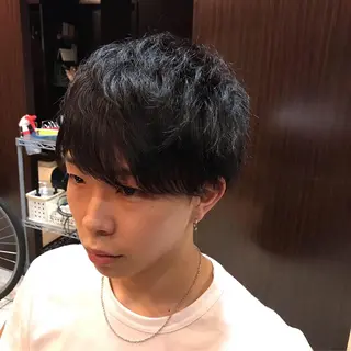 カラー 佐々木 宥人のヘアスタイル