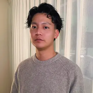 ミディアム TRICCA 銀座所属・奏羽　"メンズ ・パーマ・ショート"のヘアスタイル