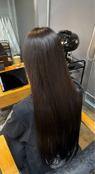 ロング カラー ROCCOeast AKARIのヘアスタイル