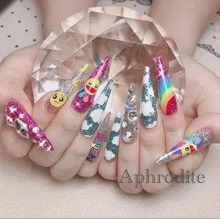 ネイル Aphrodite パラジェル認定サロンのネイルデザイン