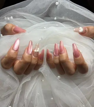 ネイル 黒須莉奈 IRYのネイルデザイン