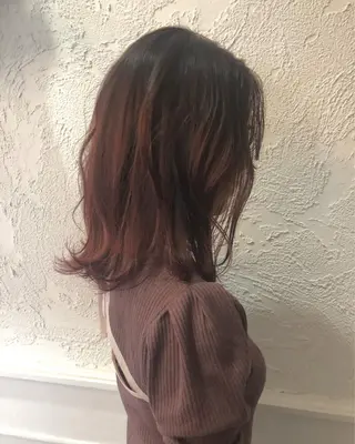 セミロング カラー 江原 彩華のヘアスタイル