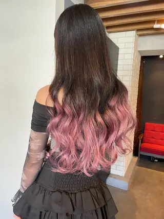 ロング 横山 奈央のヘアスタイル