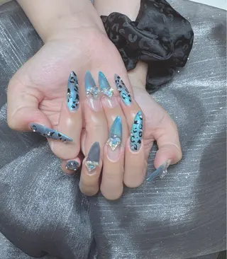 ネイル R's  Nail所属・LI KOのネイルデザイン