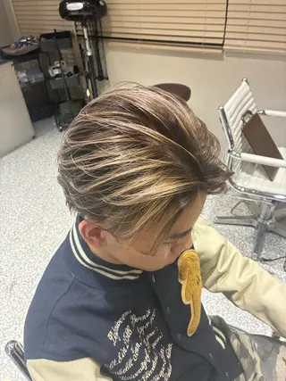 カラー メンズ カラーブリーチ特化 石原勇希のヘアスタイル