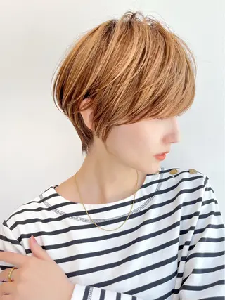 ショート ショート/レイヤー/ 山見陽のヘアスタイル