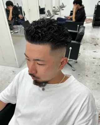 ショート 豊崎 佑輔のヘアスタイル