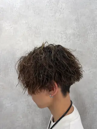 ショート パーマ メンズ 高井 柊のヘアスタイル