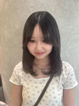 ミディアム Sol / chika🪽のヘアスタイル