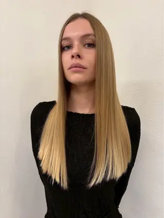 ロング MEY Kyoto所属・海外風⚡️/艶カラー 🎀/フェンのヘアスタイル