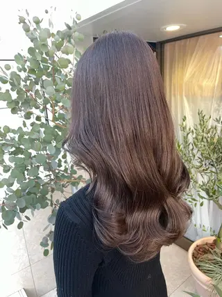 ロング UNI表参道所属・新野 百恵のヘアスタイル