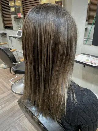 セミロング カラー La fith 店長 城谷颯人のヘアスタイル