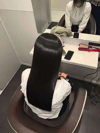 セミロング Wisteria所属・美髪特化✨ 伊織✨縮毛矯正✨のヘアスタイル