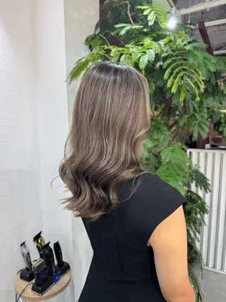 ロング R BEAUTY MAIのヘアスタイル