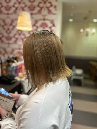 ミディアム 伊藤 冬都のヘアスタイル