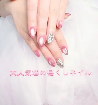 ネイル pink ladyサロン所属・べ にのネイルデザイン