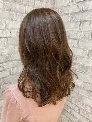 ロング カラー 大人レイヤー& 透明感カラー💄のヘアスタイル