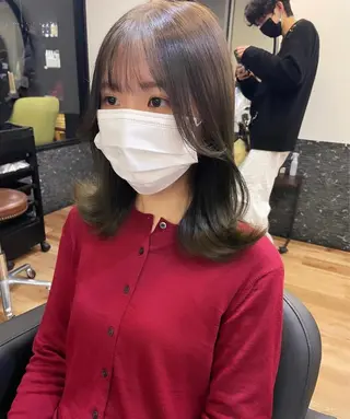 ミディアム カラー レイヤーカット、 大人可愛い　中村美羅のヘアスタイル