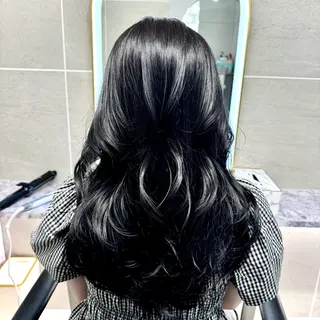 セミロング 岩水 穂華のヘアスタイル