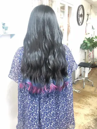 ロング カラー パーマ ヘアアレンジ 推し活専用 【派手髪】飯野ゆかりのヘアスタイル