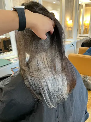 セミロング ブリーチ毛矯正.髪質 改善.髪にドラマをのヘアスタイル