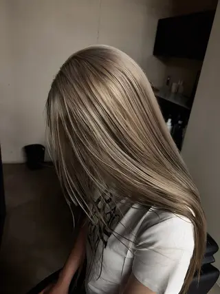 カラー 今が1番似合う自分に /志音のヘアスタイル