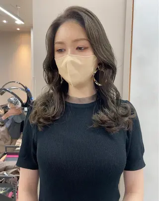 ミディアム YUKI / レイヤーカット🤍のヘアスタイル