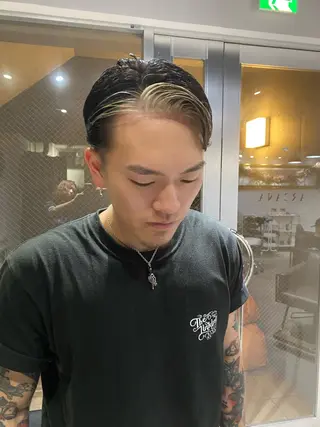 ショート 山影✨バレイヤージュ ハイライト✨メンズ◎のヘアスタイル