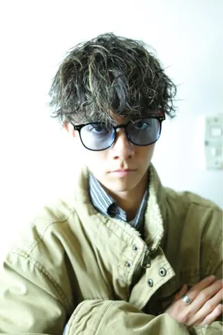 ショート カラー パーマ 村田 健のヘアスタイル