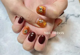 ネイル ネイルリボン 受付スタッフのネイルデザイン