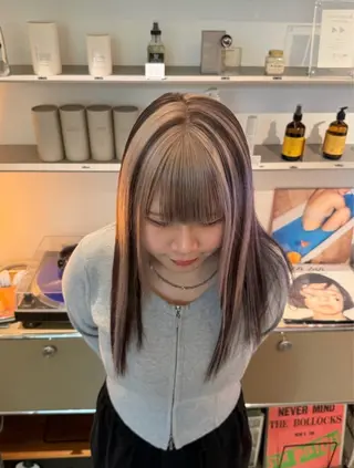 セミロング カラー Tsukasa/ ハイトーン/寒色のヘアスタイル