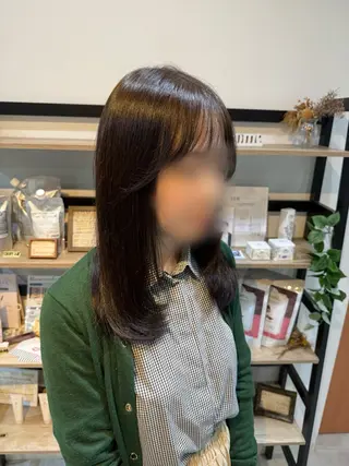 セミロング カラー 島 歩那のヘアスタイル