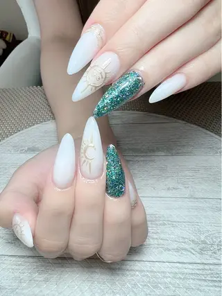 ネイル シェヌネイル JURAのネイルデザイン