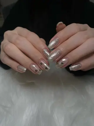 ネイル with hues所属・with hues AYAのネイルデザイン