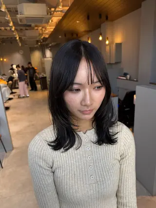 セミロング カラー エマ ピボット 中川店所属・富原崇太/切りっぱな しボブ/透明感カラーのヘアスタイル