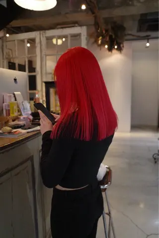 カラー rosso所属・大洞 ことのヘアスタイル