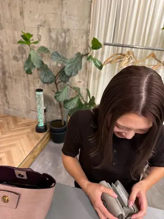 セミロング PACE所属・ayumi ／透明感カラーのヘアスタイル