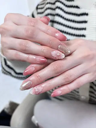 ネイル Flowerネイルサロン所属・. yukiのネイルデザイン